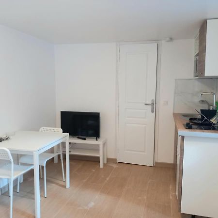 Super Appartement Au Centre Ville De Rosny Sous Bois Bagian luar foto