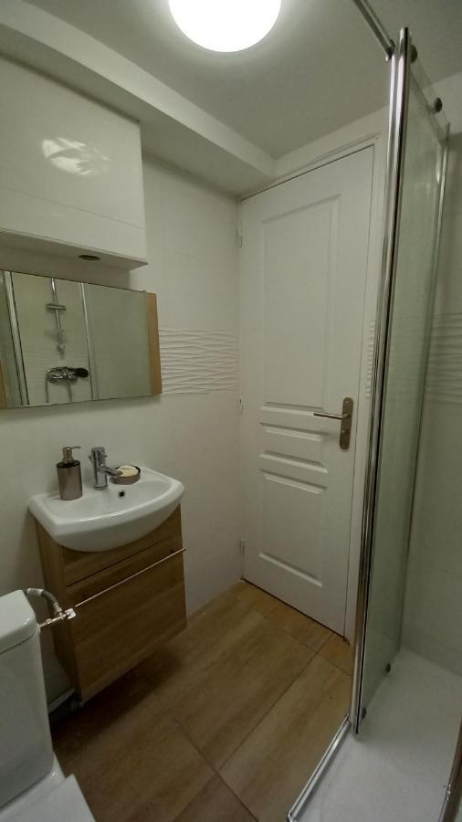 Super Appartement Au Centre Ville De Rosny Sous Bois Bagian luar foto