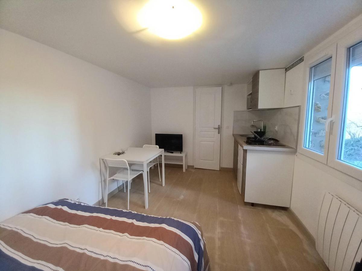 Super Appartement Au Centre Ville De Rosny Sous Bois Bagian luar foto