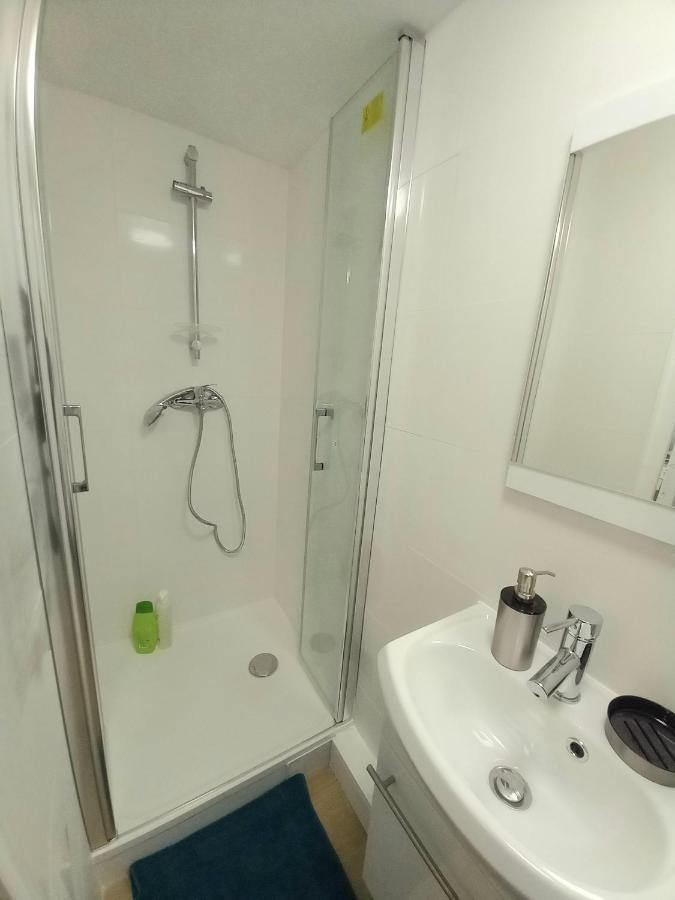 Super Appartement Au Centre Ville De Rosny Sous Bois Bagian luar foto