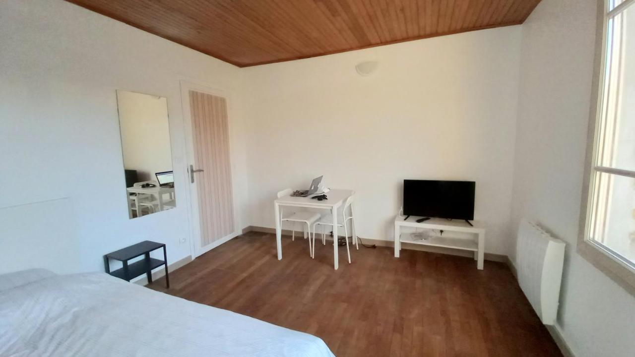 Super Appartement Au Centre Ville De Rosny Sous Bois Bagian luar foto