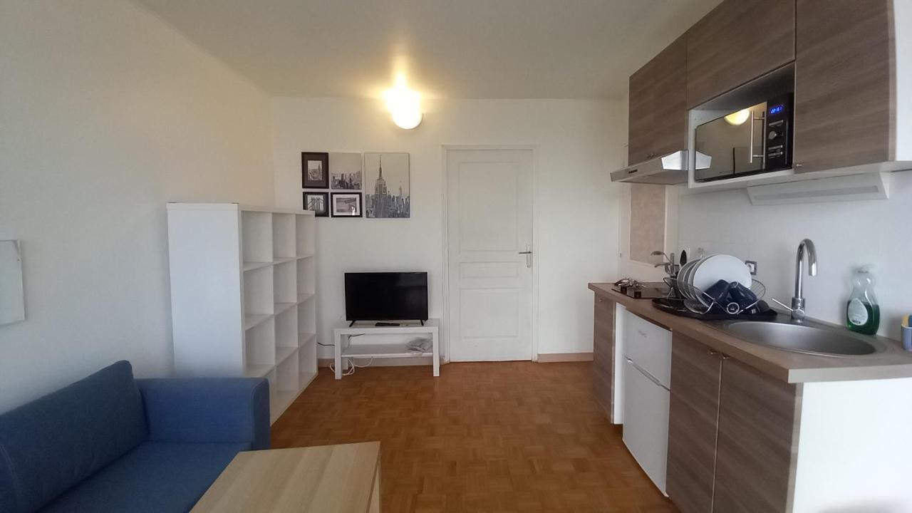 Super Appartement Au Centre Ville De Rosny Sous Bois Bagian luar foto