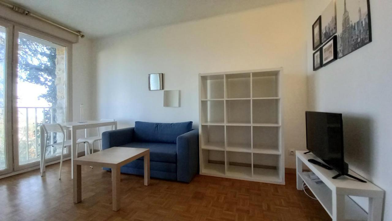 Super Appartement Au Centre Ville De Rosny Sous Bois Bagian luar foto