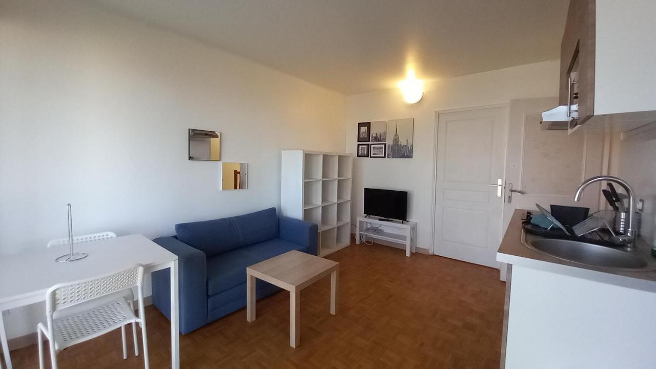 Super Appartement Au Centre Ville De Rosny Sous Bois Bagian luar foto