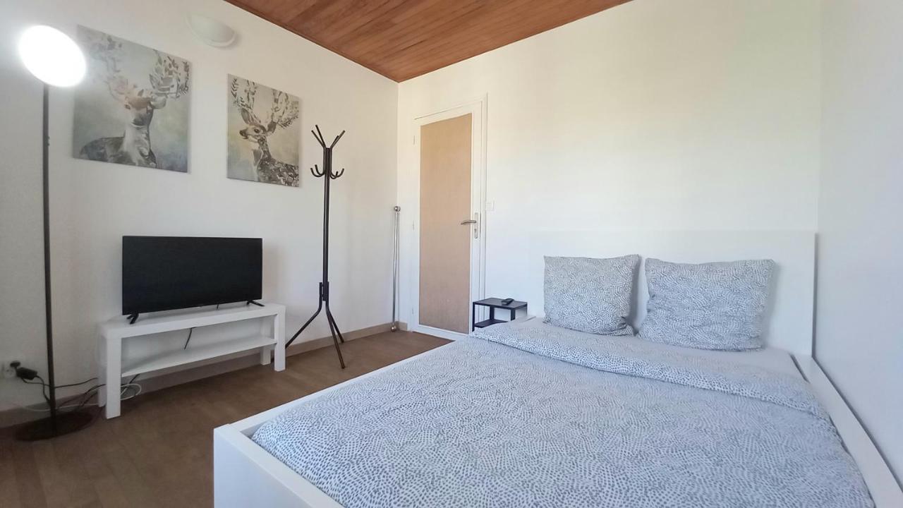Super Appartement Au Centre Ville De Rosny Sous Bois Bagian luar foto