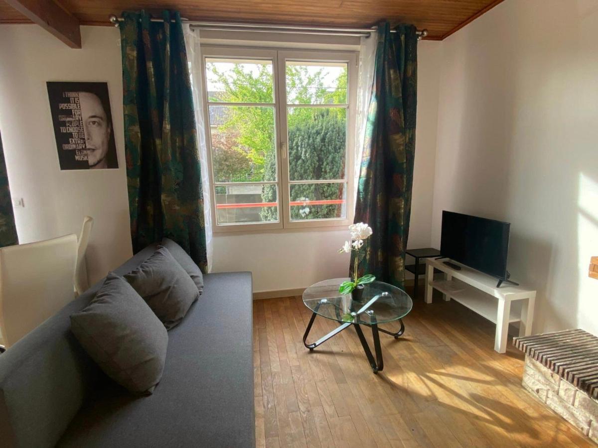Super Appartement Au Centre Ville De Rosny Sous Bois Bagian luar foto