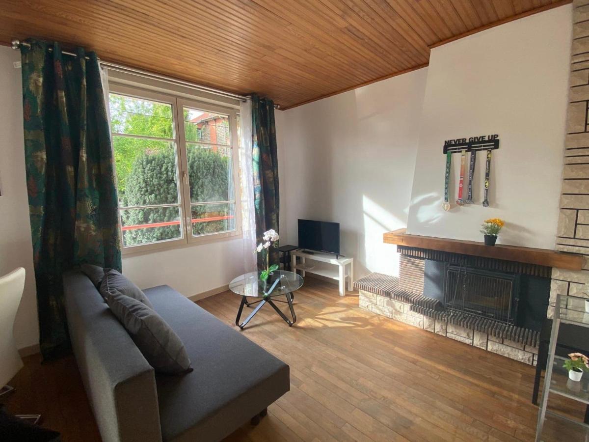 Super Appartement Au Centre Ville De Rosny Sous Bois Bagian luar foto